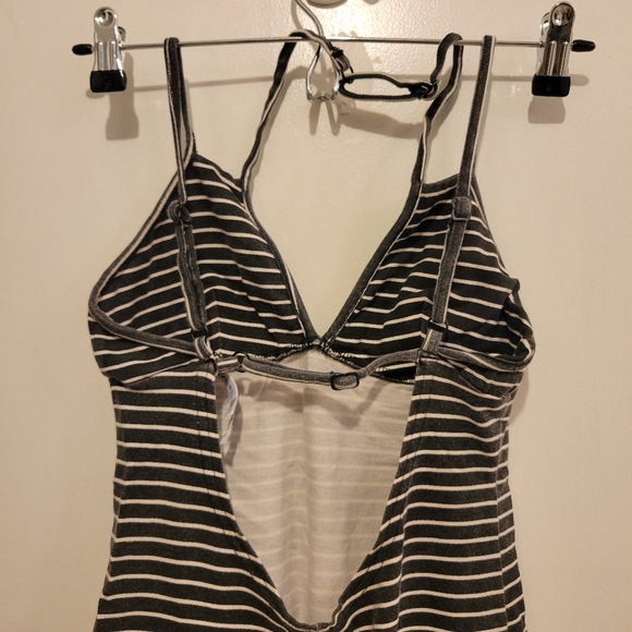 {SOLD} RVCA bodysuit - Picture 4 of 5